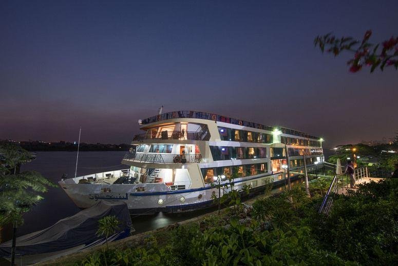 Egypt Desert Safari and Nile Cruise