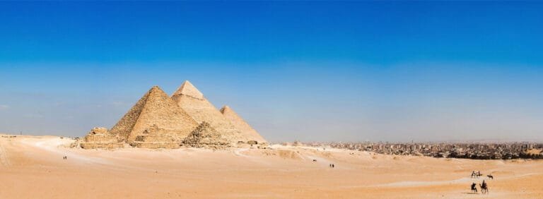 The Captivating History of the Pyramids of Giza